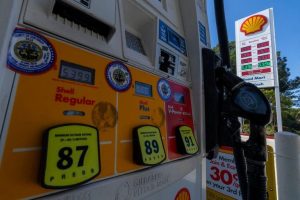 Trump Urges Gas Stations To Lower Prices