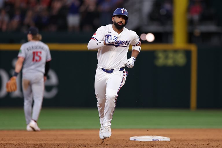 Twins Sweep Rangers