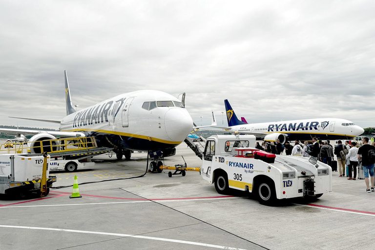 Uk Airline Investigated For Family Seating Fees