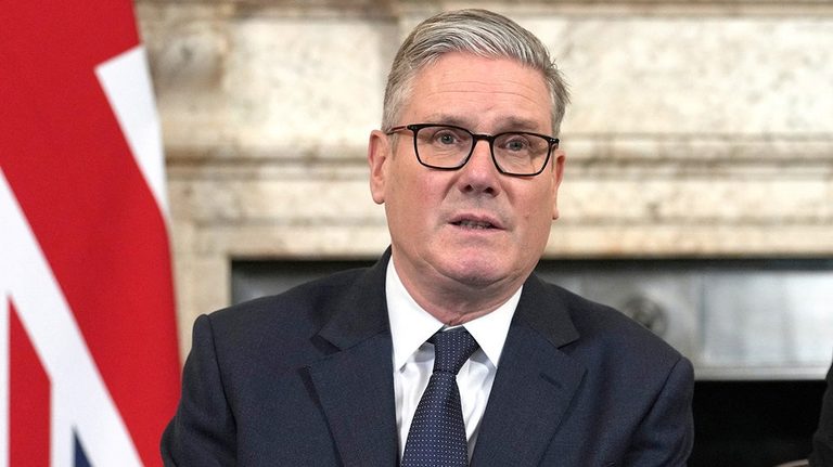 Uk Defense Chief Quits