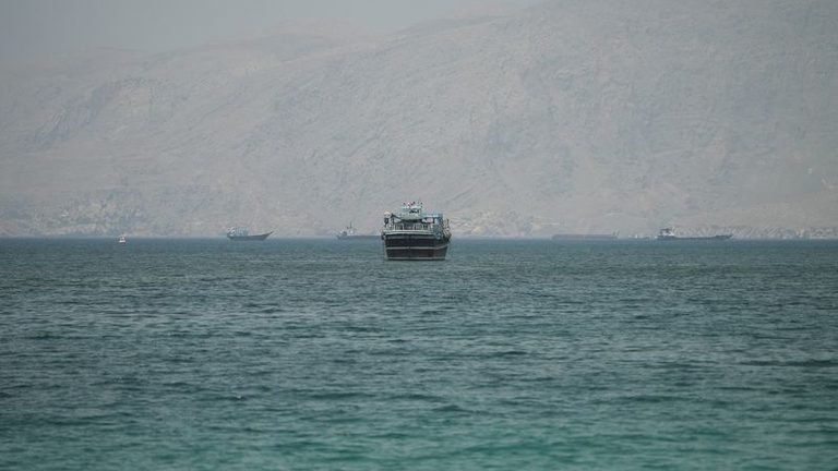 Un Pauses Ship Evacuation