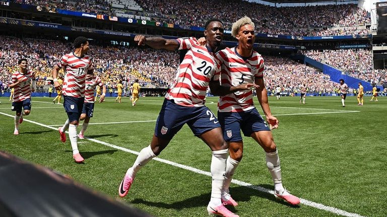 Usmnt Takes Early Lead Over Australia