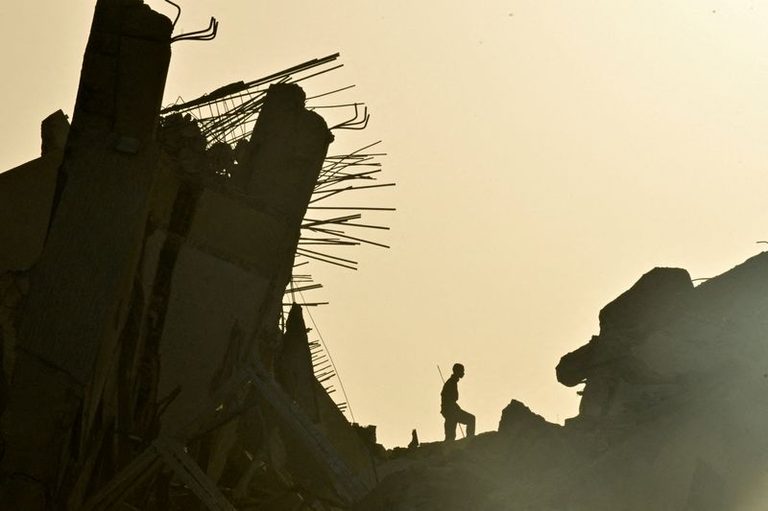 Venezuela Quake Kills Hundreds