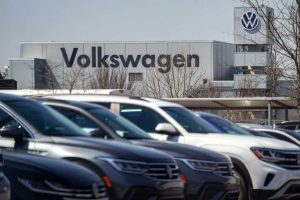 Volkswagen To Cut 100 000 Jobs