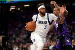 Warriors Pursue Lebron James Anthony Davis