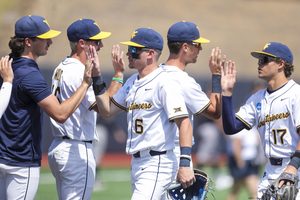 West Virginia Mountaineers Secure Historic Spot In Men S College World Series