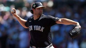 White Sox Take On Yankees