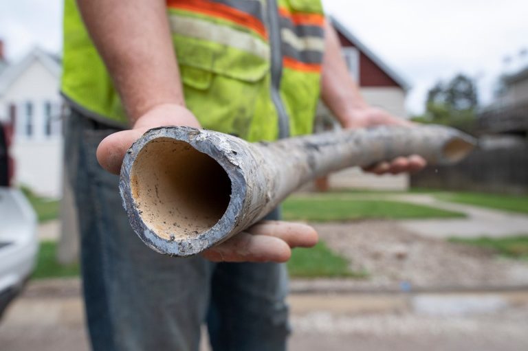 Wisconsin Reduces Lead Water Pipes