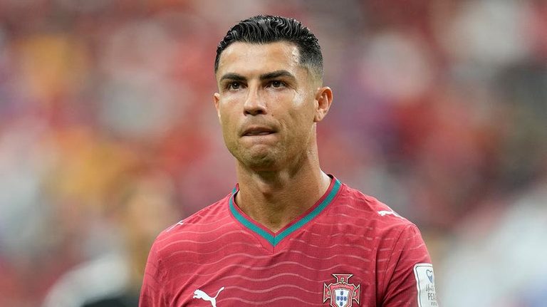 World Cup Features Older Players