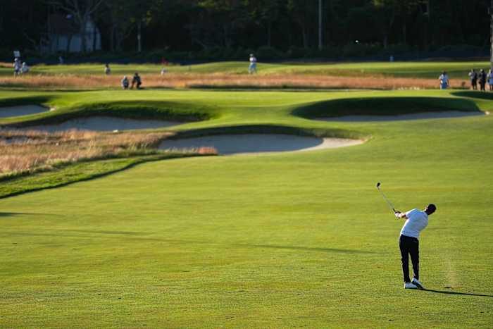 Wyndham Clark Leads Us Open