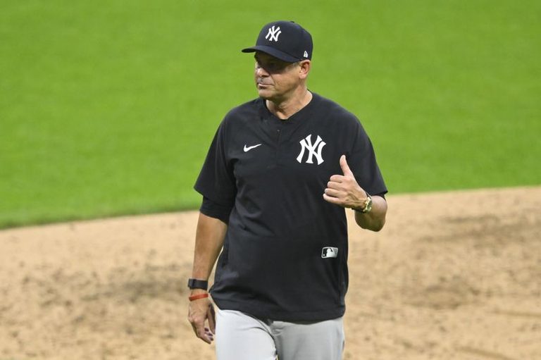 Yankees Manager No Apology For Aroldis Chapman