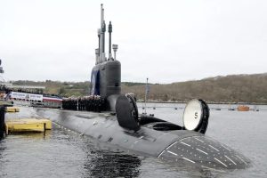10 000 Workers Trained For Submarine Work