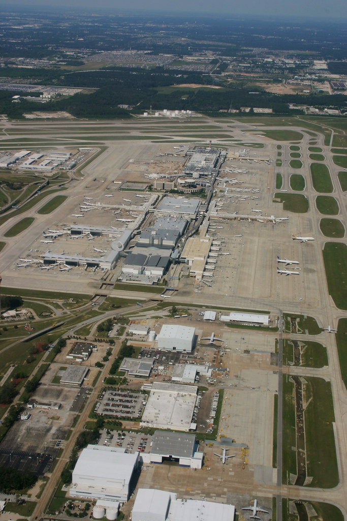 Houston's Two Major Airports Land $126 Million in Federal Grants for Infrastructure Upgrades