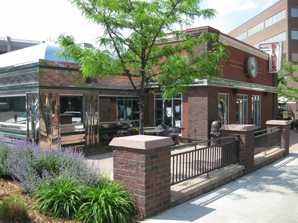 Phillips Avenue Diner — Sioux Falls