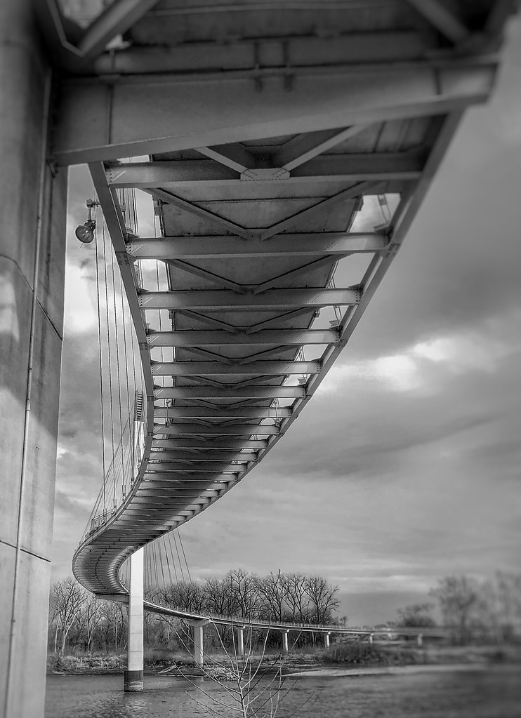 Bob Kerrey Pedestrian Bridge — Omaha