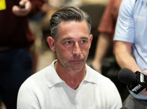 49Ers Coach Injured In Car Crash