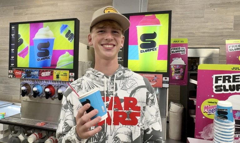 7 Eleven Offers Free Slurpees