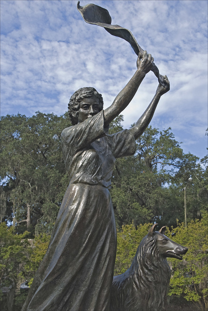 Morrell Park and the Waving Girl Statue — Savannah