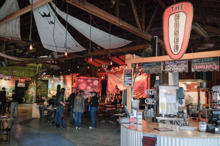 Cozmic Pizza — Eugene