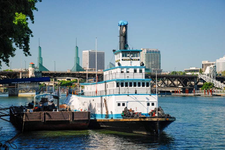 Tom McCall Waterfront Park — Portland