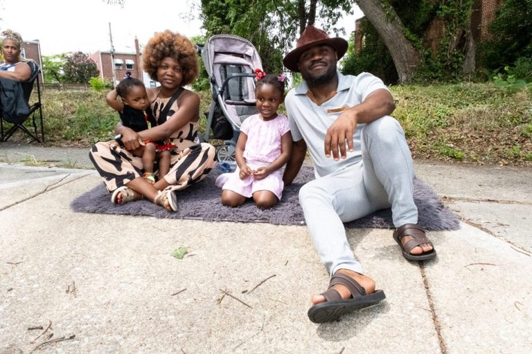 African Americans Fight For Hair Freedom