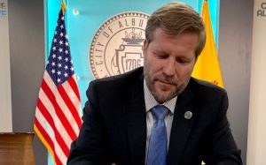 Albuquerque Mayor Signs Bill To Address Vacant Properties