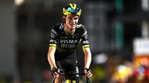 American Cyclist Sepp Kuss Avoids Cliff Crash