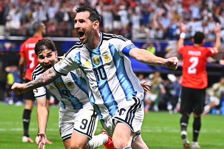 Argentina Advances To World Cup Quarterfinals