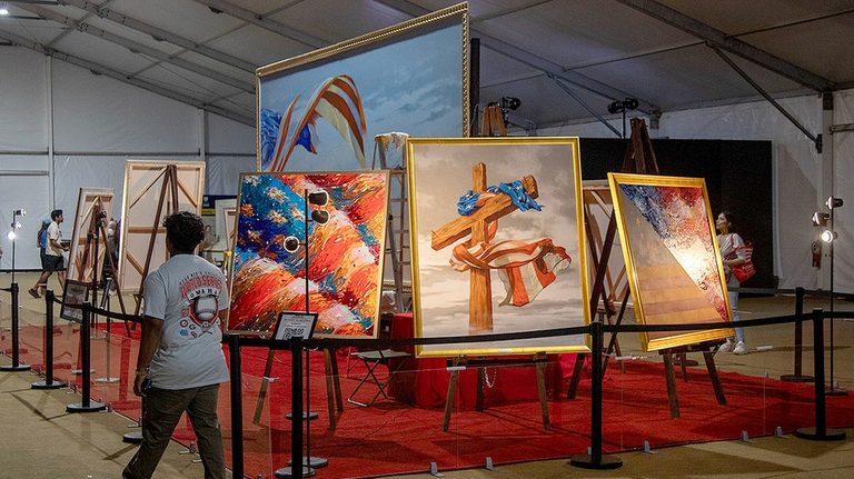 Artist Unveils Massive American Flag Painting