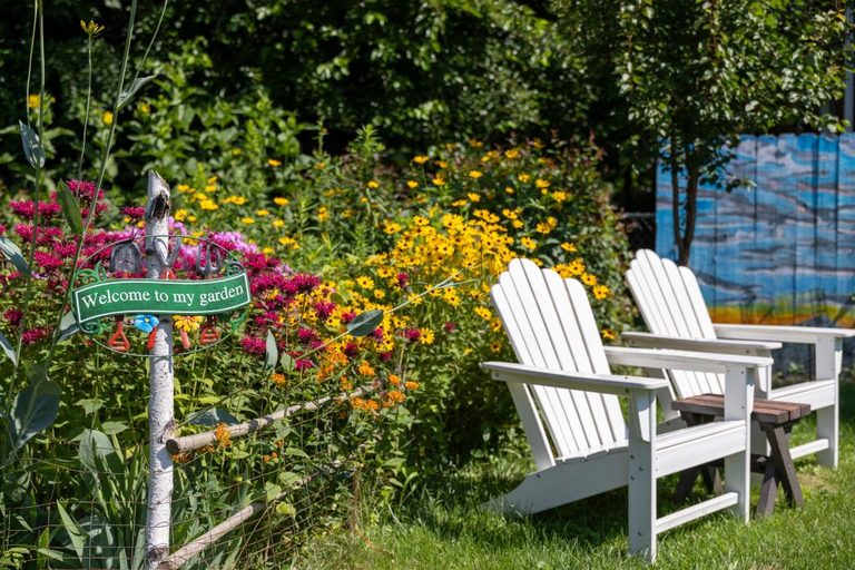 Beverly Morgan Park Garden Walk
