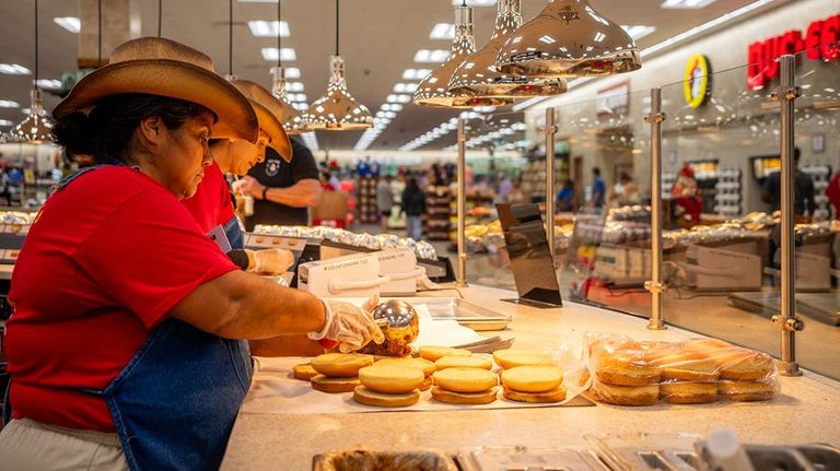 Buc Ee S Managers Can Earn Up To 275K
