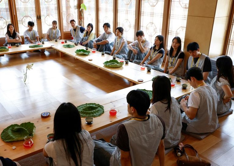 Buddhist Temple Hosts Matchmaking Retreat