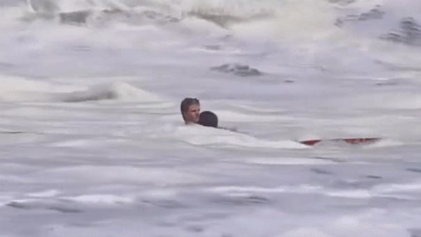 California Lifeguard Hailed As Hero