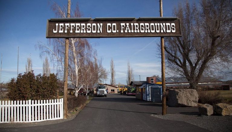 Central Oregon Community Rallies For Evacuated Animals