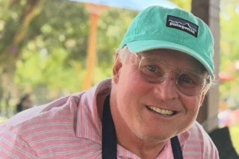 Chicago Community Rallies Around Injured Tour Guide