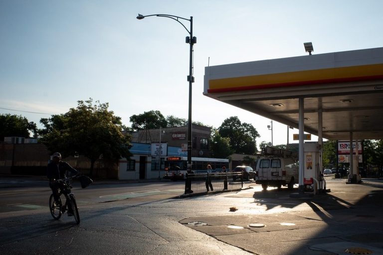 Chicago Day Laborers Face Challenges