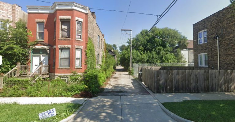Chicago Mourns Death Of Beloved Neighbor
