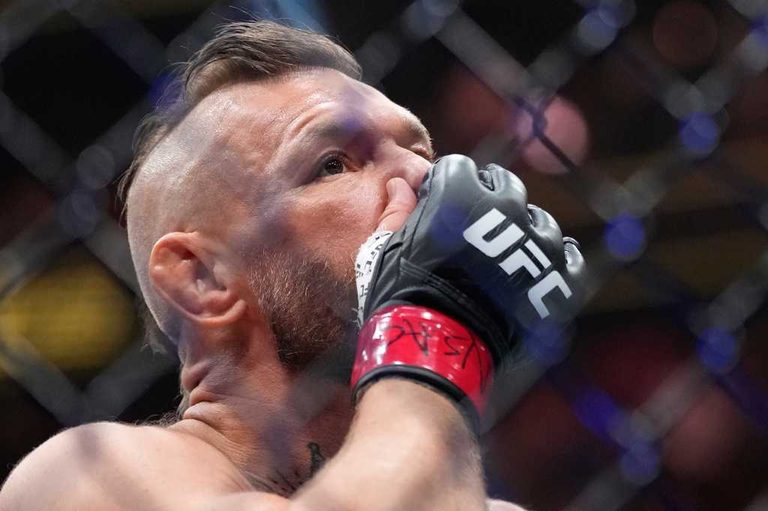 Conor Mcgregor Injured In Ufc Return