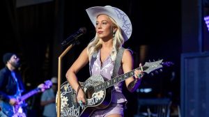 Country Singer Raelynn Files For Divorce