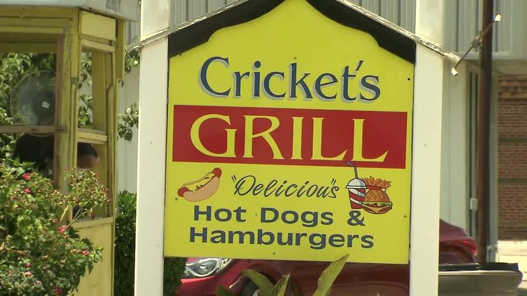Cricket S Grill Stays Open