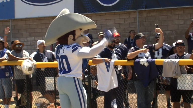Dallas Cowboys Return To Oxnard For 20Th Training Camp