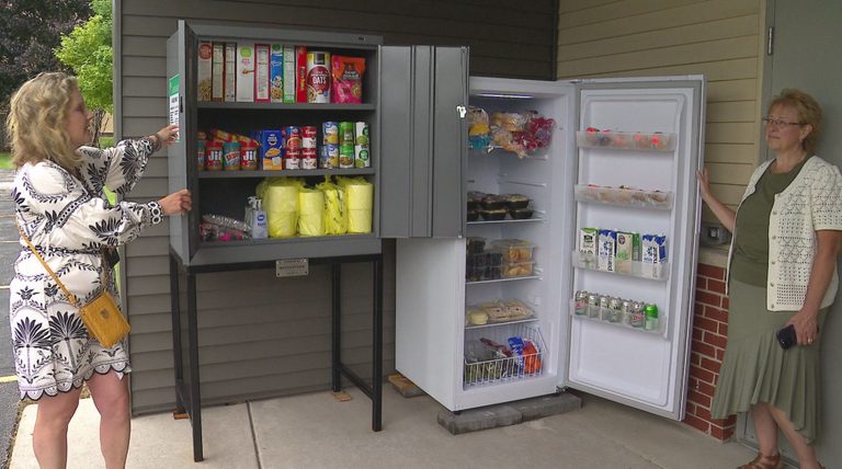 De Pere Community Fridge