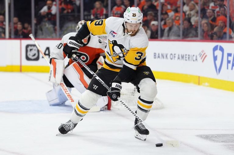Devils Sign Anthony Mantha