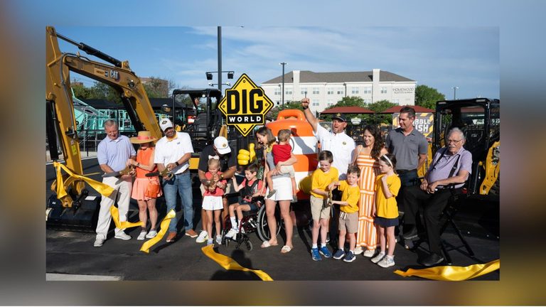 Dig World Opens In Grapevine