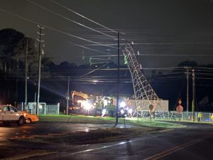 Driver Crashes Into Transmission Tower 1 000 Without Power