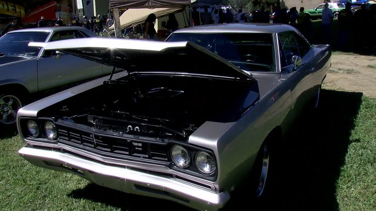 El Paso Hosts Lowdown Downtown Lowriding Experience