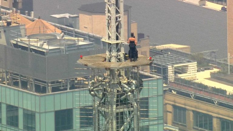 Empire State Building Climbers Arrested