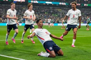 England Beats Mexico 3 2