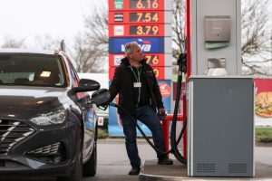Eu Faces Opposition On Carbon Price