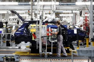 Euro Zone Business Activity Returns To Growth